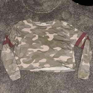 Buckle Camo Long Sleeve Crop Top